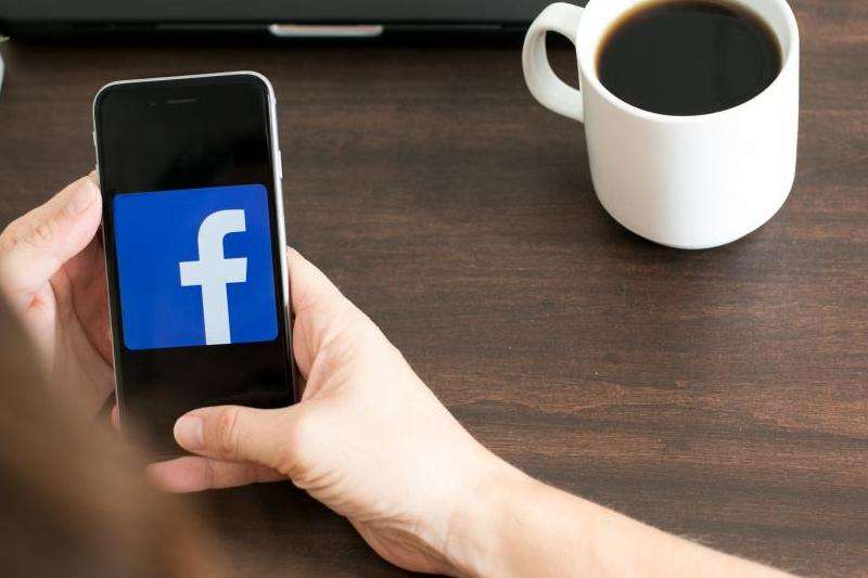 手机上如何创建Facebook账号和设置密码